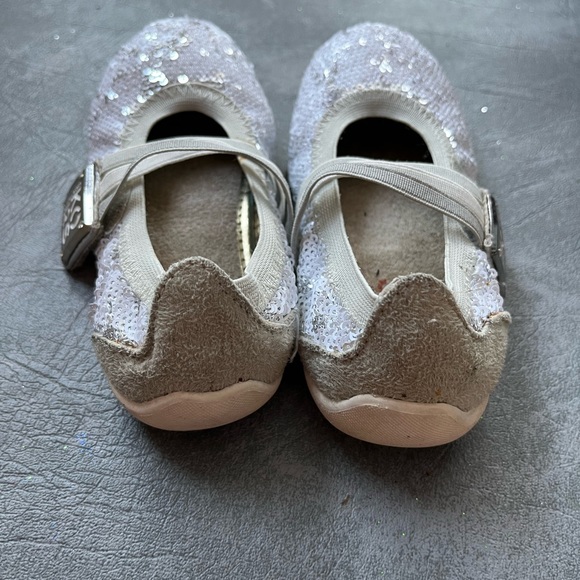 VGUC Michael Kors flats - Picture 3 of 7